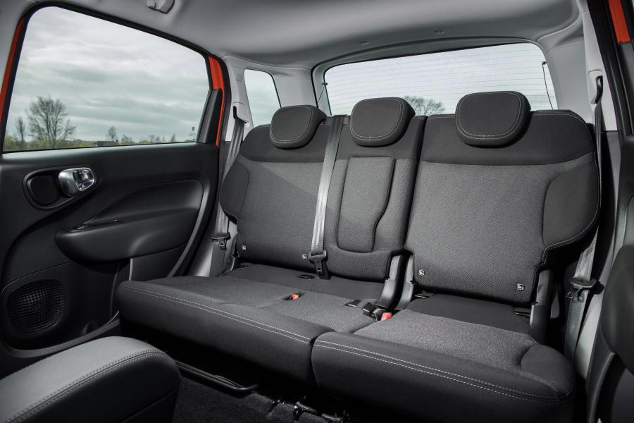 Интерьер Fiat 500L Cross (330) 2017 года  (UK) (фото 82 из 89)